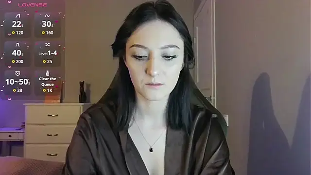white liillyy online show from April 2026 09:09:02 PM