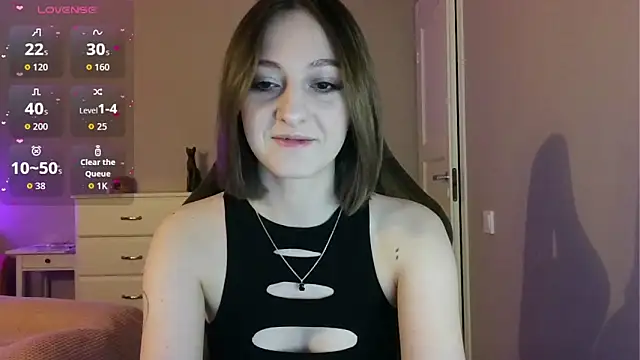 white liillyy online show from May 2026 09:45:01 PM