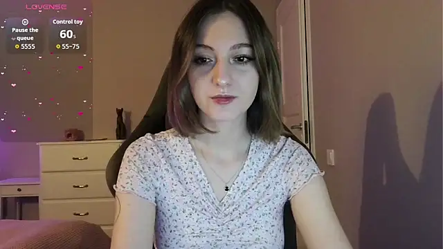 white liillyy online show from June 2026 07:49:01 PM