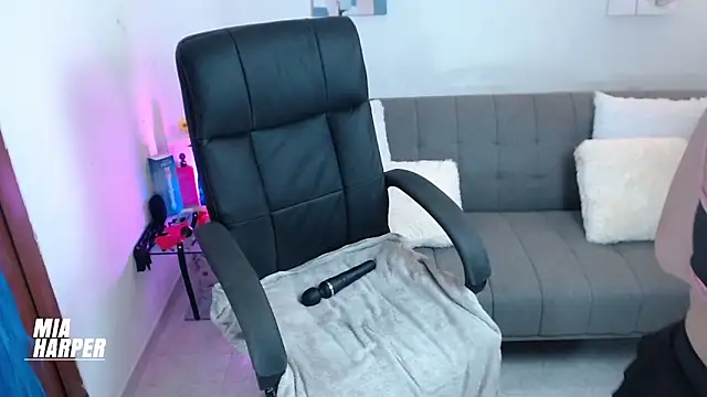 Mia HarperX  online show from October 2025 03:38:01 AM