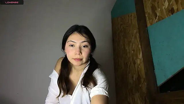 Snapshot of petite_mary chatting on May 2026 08:15:02 PM petite mary online show from May 2026 08:15:02 PM