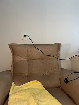 Snapshot of MarianaNinfa chatting on November 2025 09:50:01 PM MarianaNinfa online show from November 2025 09:50:01 PM