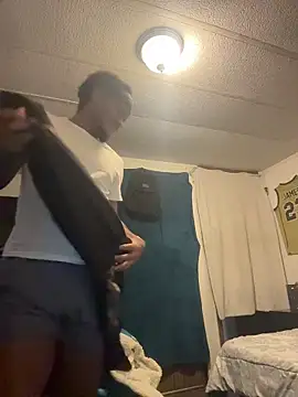 Snapshot of tyrek5051 chatting on December 2025 01:31:02 PM tyrek5051 online show from December 2025 01:31:02 PM