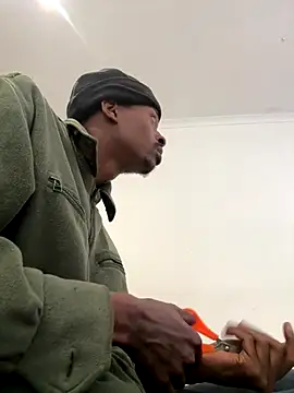 Snapshot of AllDayBbC chatting on November 2025 09:42:02 AM AllDayBbC online show from November 2025 09:42:02 AM