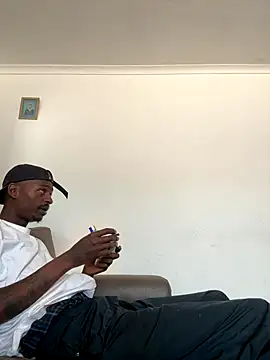 Snapshot of AllDayBbC chatting on December 2025 10:42:01 AM AllDayBbC online show from December 2025 10:42:01 AM