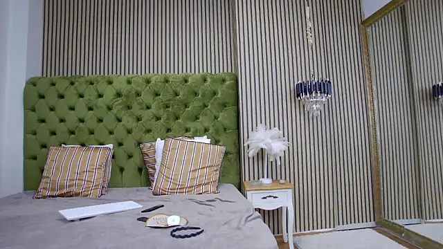 Snapshot of LunaHart chatting on October 2025 06:51:01 PM LunaHart online show from October 2025 06:51:01 PM