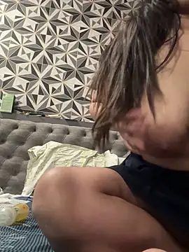 Snapshot of indiancouple25dd chatting on November 2025 03:52:02 AM indiancouple25dd online show from November 2025 03:52:02 AM