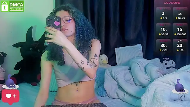 Snapshot of Bluedarkelf888 chatting on October 2025 11:50:01 PM Bluedarkelf888 online show from October 2025 11:50:01 PM