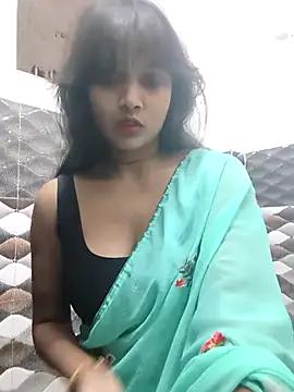 Snapshot of RAYI_Queen_2 chatting on October 2025 06:08:02 PM RAYI Queen 2 online show from October 2025 06:08:02 PM