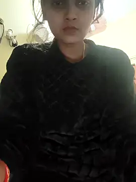 Snapshot of RAYI_Queen_2 chatting on October 2025 08:05:02 AM RAYI Queen 2 online show from October 2025 08:05:02 AM