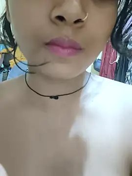 RAYI Queen 2 online show from May 2026 08:39:01 PM