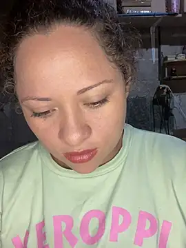 Snapshot of sabrossa chatting on March 2026 02:13:01 PM sabrossa online show from March 2026 02:13:01 PM