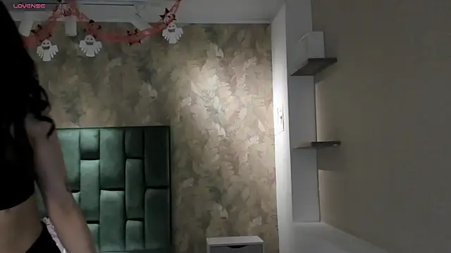 Snapshot of Saya_Amaretto1 chatting on October 2025 06:48:01 PM Saya Amaretto1 online show from October 2025 06:48:01 PM