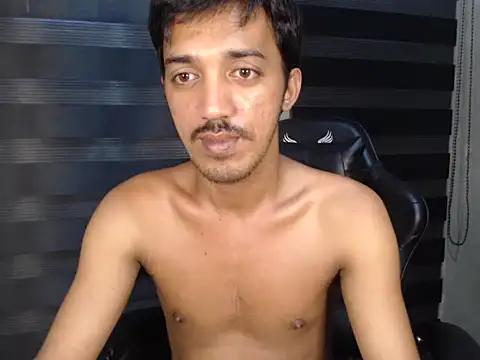 RowyCam online show from November 2025 11:48:01 PM