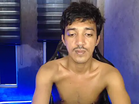 RowyCam online show from November 2025 04:22:02 AM