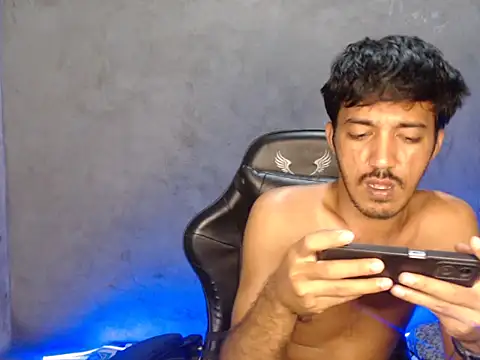 RowyCam online show from November 2025 04:07:02 PM