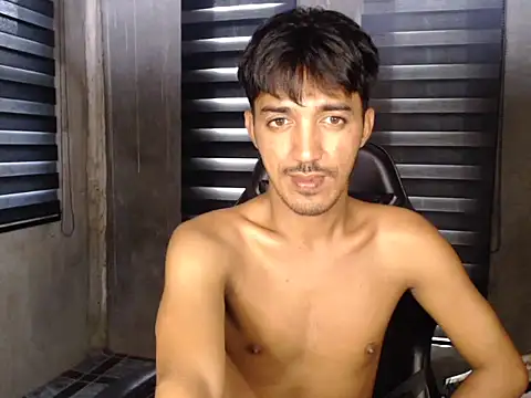 RowyCam online show from January 2026 05:34:01 AM