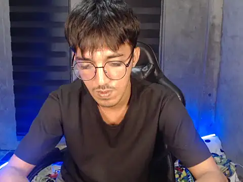 RowyCam online show from January 2026 01:17:02 PM