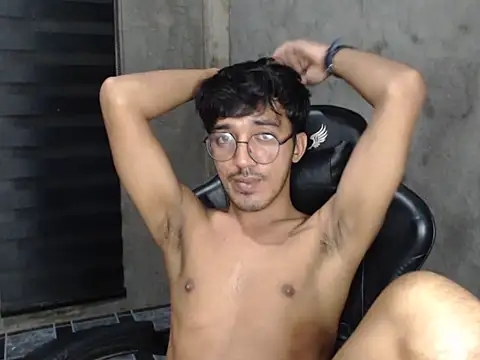 RowyCam online show from January 2026 07:11:01 PM