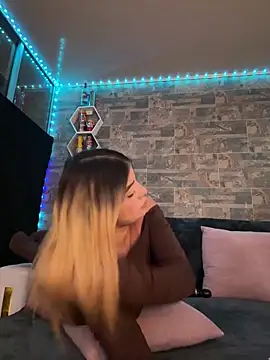 Melissa coll online show from March 2026 04:53:02 AM