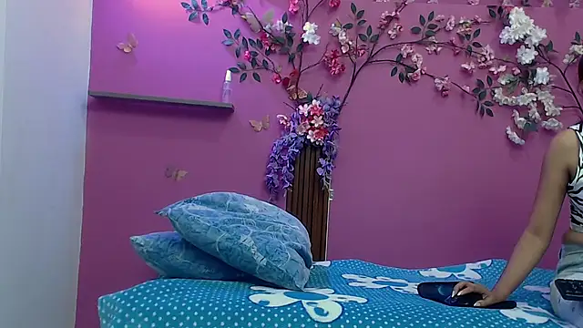 skinnybarbie022 online show from December 2025 12:09:02 AM