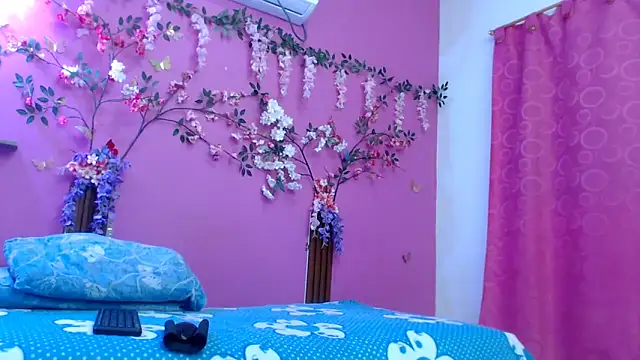 skinnybarbie022 online show from April 2026 12:35:02 AM