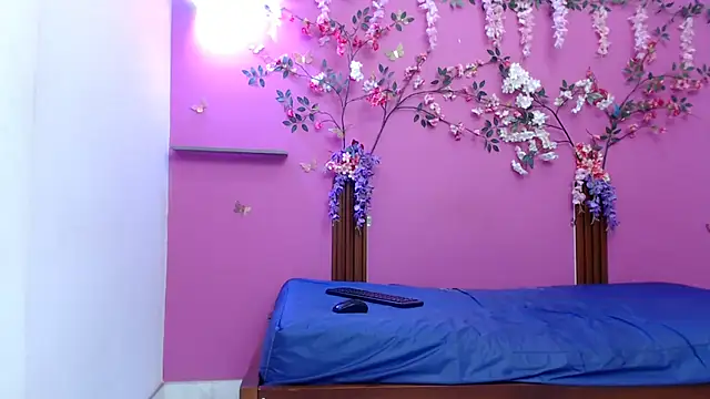 Snapshot of skinnybarbie022 chatting on May 2026 12:41:02 AM skinnybarbie022 online show from May 2026 12:41:02 AM