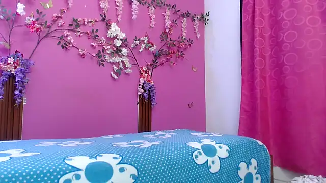 Snapshot of skinnybarbie022 chatting on May 2026 12:19:01 AM skinnybarbie022 online show from May 2026 12:19:01 AM