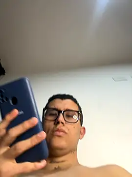 Kurtxxx22 online show from November 2025 02:54:01 AM