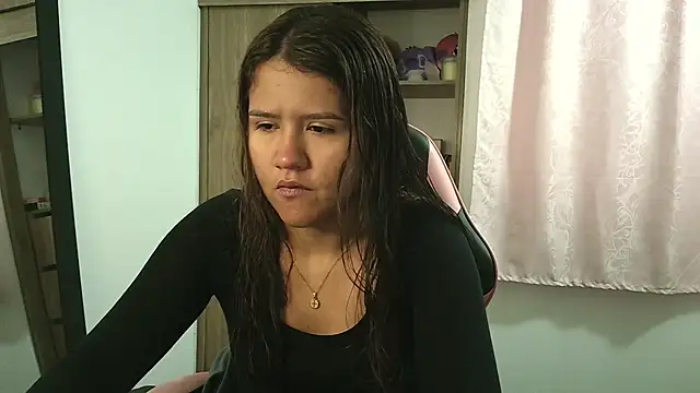 Snapshot of Oliviawatson1 chatting on October 2025 12:14:02 PM Oliviawatson1 online show from October 2025 12:14:02 PM