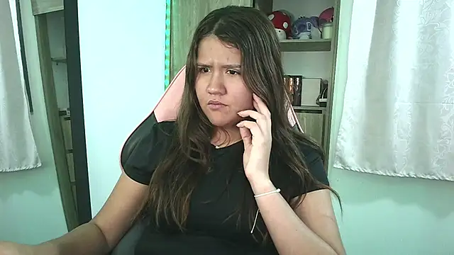 Snapshot of Oliviawatson1 chatting on October 2025 02:09:01 AM Oliviawatson1 online show from October 2025 02:09:01 AM