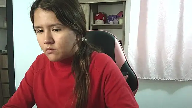 Snapshot of Oliviawatson1 chatting on October 2025 08:20:02 PM Oliviawatson1 online show from October 2025 08:20:02 PM