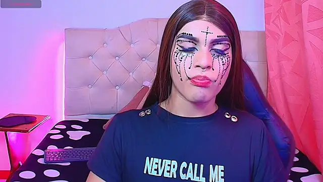 lailahdark online show from October 2025 05:35:02 AM