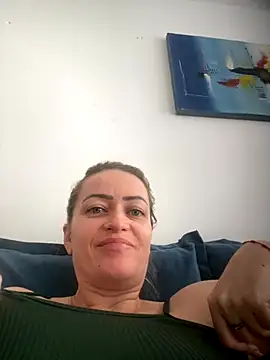 Snapshot of Alerquinasc chatting on November 2025 04:20:01 PM Alerquinasc online show from November 2025 04:20:01 PM