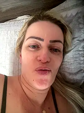 Snapshot of Alerquinasc chatting on November 2025 04:30:01 PM Alerquinasc online show from November 2025 04:30:01 PM