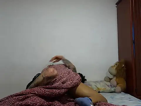 MeganAndMaxxh online show from October 2025 03:14:01 AM