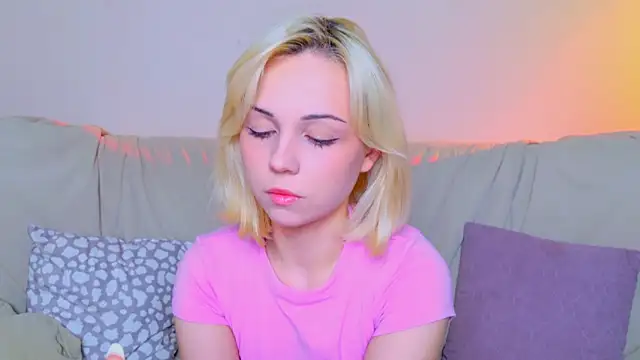 Charlotte Colinss online show from May 2026 05:45:02 AM