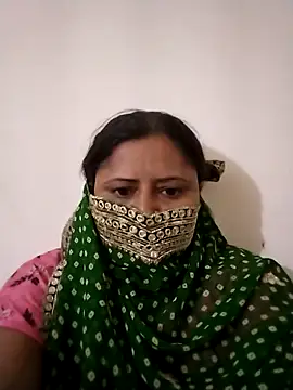 Snapshot of Sexey-Rani chatting on October 2025 03:15:01 AM Sexey-Rani online show from October 2025 03:15:01 AM