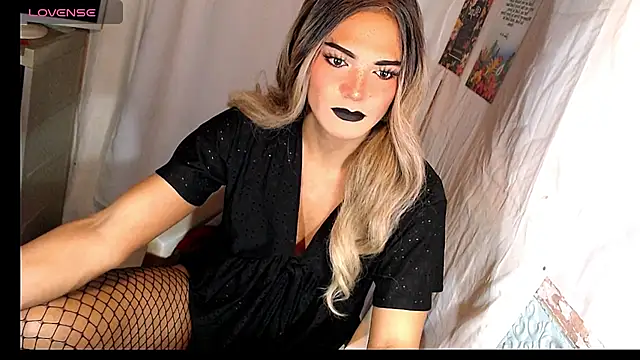 Snapshot of AndreaNakedTs2Cum chatting on August 2026 05:59:01 PM AndreaNakedTs2Cum online show from August 2026 05:59:01 PM