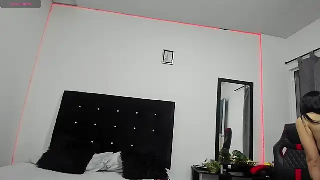 Snapshot of NicoleFletcher chatting on September 2025 10:40:02 AM NicoleFletcher online show from September 2025 10:40:02 AM