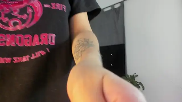 Snapshot of NicoleFletcher chatting on October 2025 07:20:02 AM NicoleFletcher online show from October 2025 07:20:02 AM