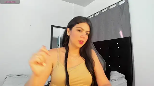 Snapshot of NicoleFletcher chatting on November 2025 04:07:02 PM NicoleFletcher online show from November 2025 04:07:02 PM