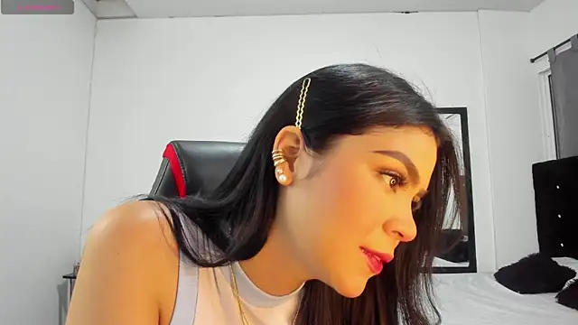 Snapshot of NicoleFletcher chatting on November 2025 09:13:02 PM NicoleFletcher online show from November 2025 09:13:02 PM