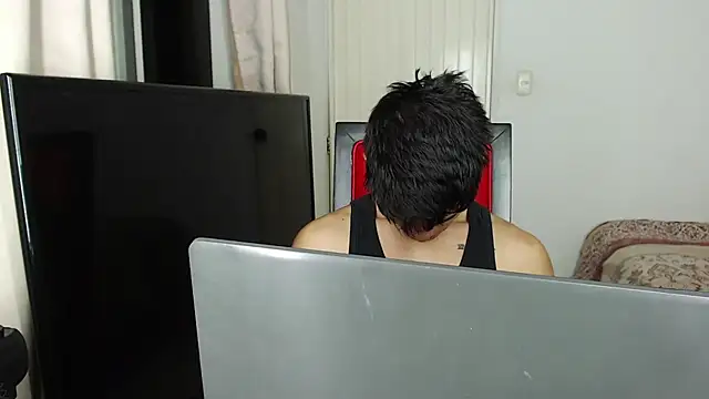 Alex mojica online show from November 2025 07:10:02 AM