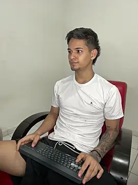 Alex mojica online show from March 2026 06:17:02 AM