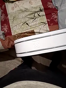 Snapshot of Mumuska chatting on November 2025 04:32:02 PM Mumuska online show from November 2025 04:32:02 PM