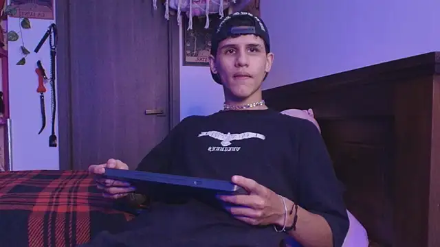 Snapshot of _realwav chatting on March 2026 07:14:02 AM realwav online show from March 2026 07:14:02 AM