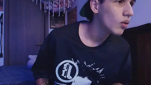 Snapshot of _realwav chatting on March 2026 04:35:01 AM realwav online show from March 2026 04:35:01 AM