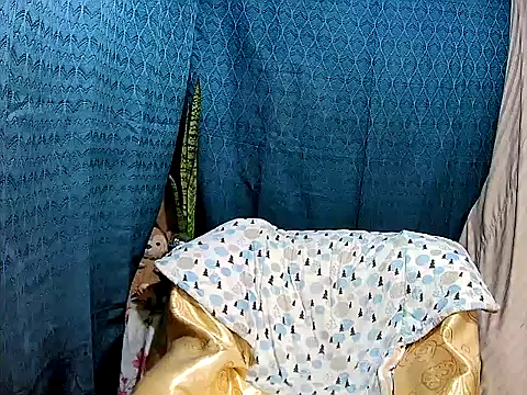 Snapshot of FlowerSexy chatting on September 2025 11:15:01 AM FlowerSexy online show from September 2025 11:15:01 AM