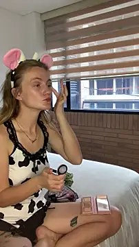 andyzuzka online show from October 2025 02:40:01 PM